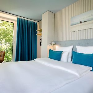 Zimmer mit Kingsize-Bett